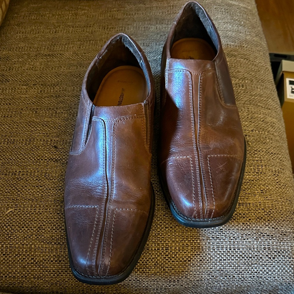 Johnston & Murphy Flex brown leather loafer.